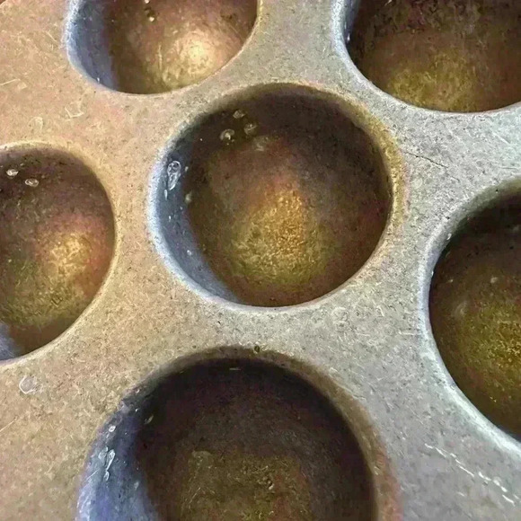 4 Escargot/ebelskiver Pans. 6 Compartment. Vintage. Metal. Heavy. Pre-owned - Picture 5 of 10